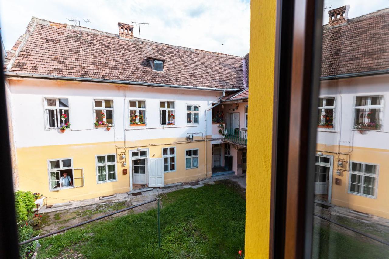 Butterfly Central Sibiu Exterior photo